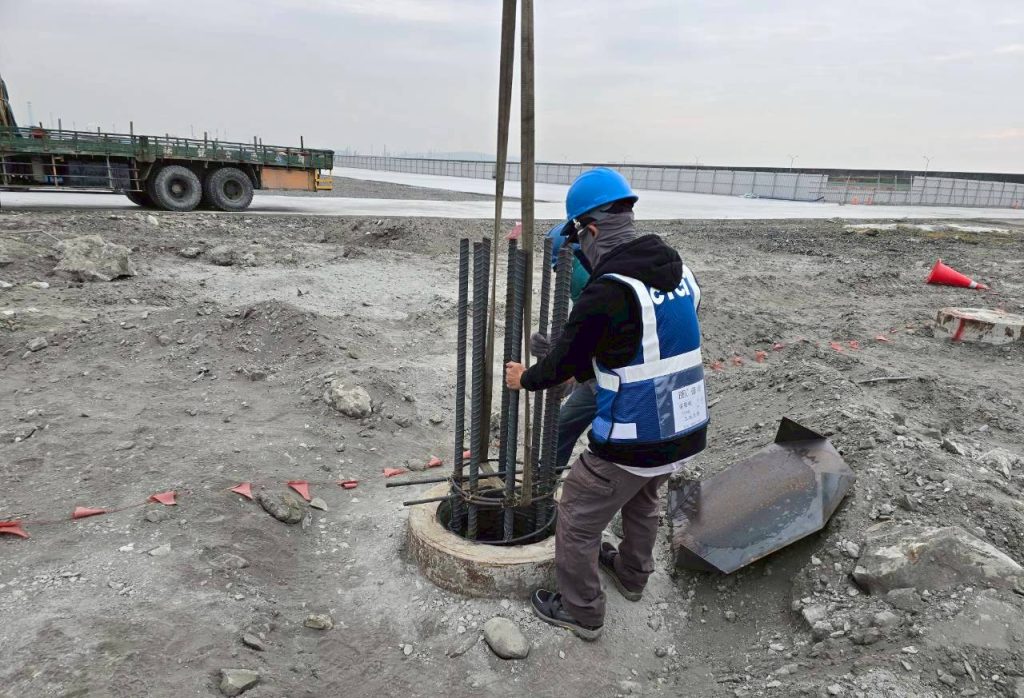 Pile head reinforcement preparation and installation